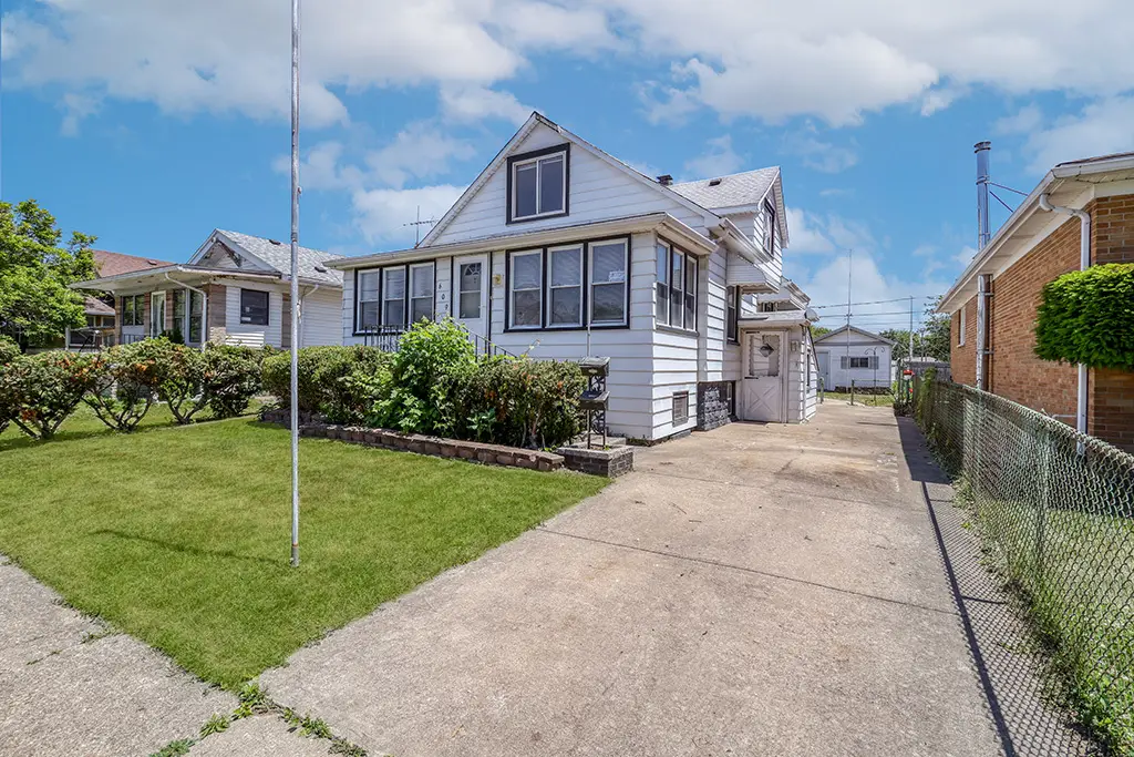 609 Greenbay Avenue, Calumet City, IL 60409 - #1