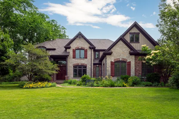 901 Kenton Road, Deerfield, IL 60015