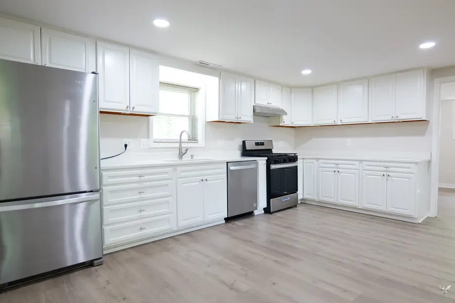 1707 S Green Meadows Boulevard, Streamwood, IL 60107 - #2