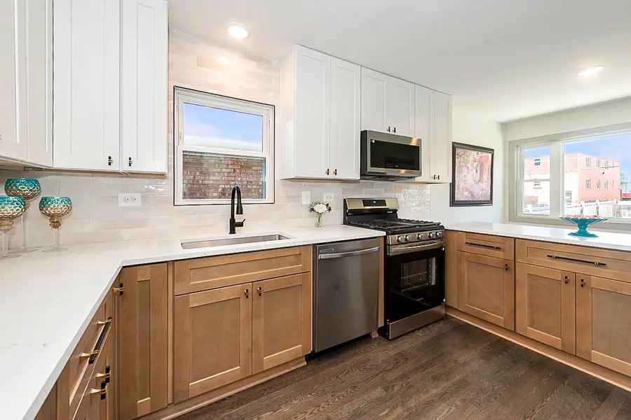 12616 S Lincoln Street, Calumet Park, IL 60827 - #3
