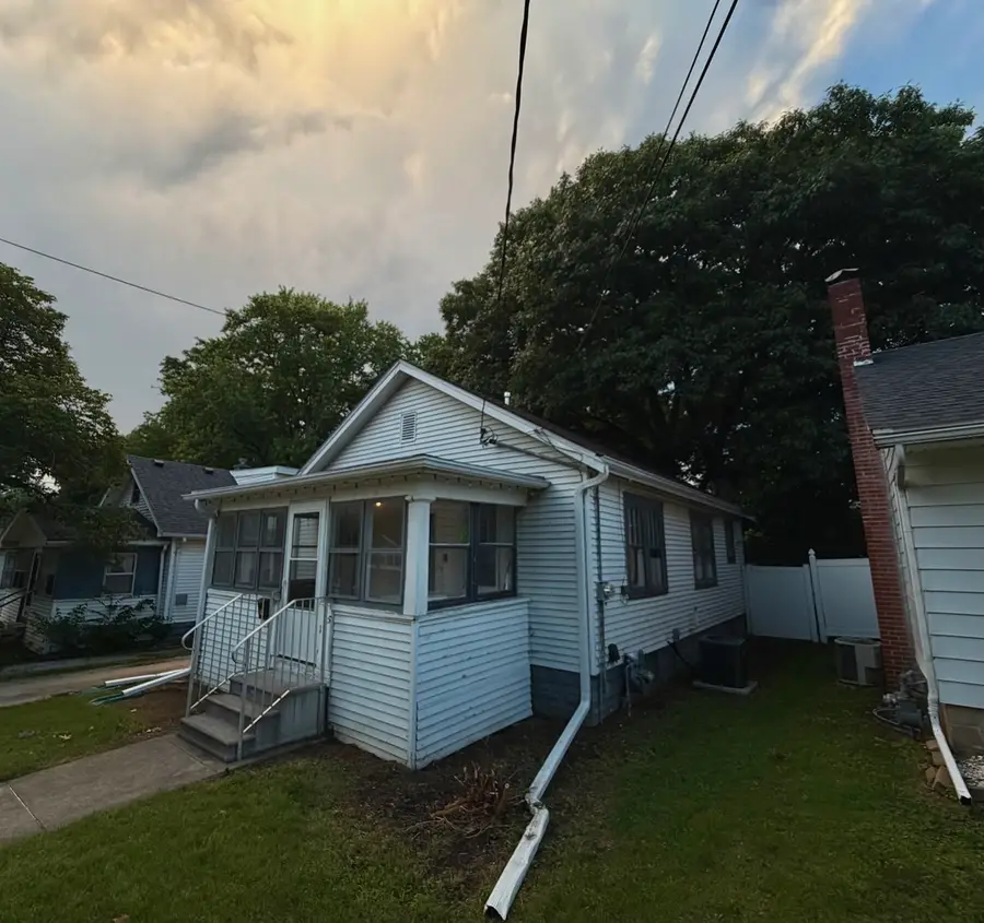 1115 Eastholme Avenue, Bloomington, IL 61701 - #2
