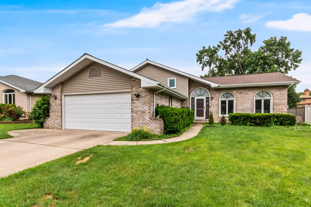 891 Young Street, Lemont, IL 60439 - #1