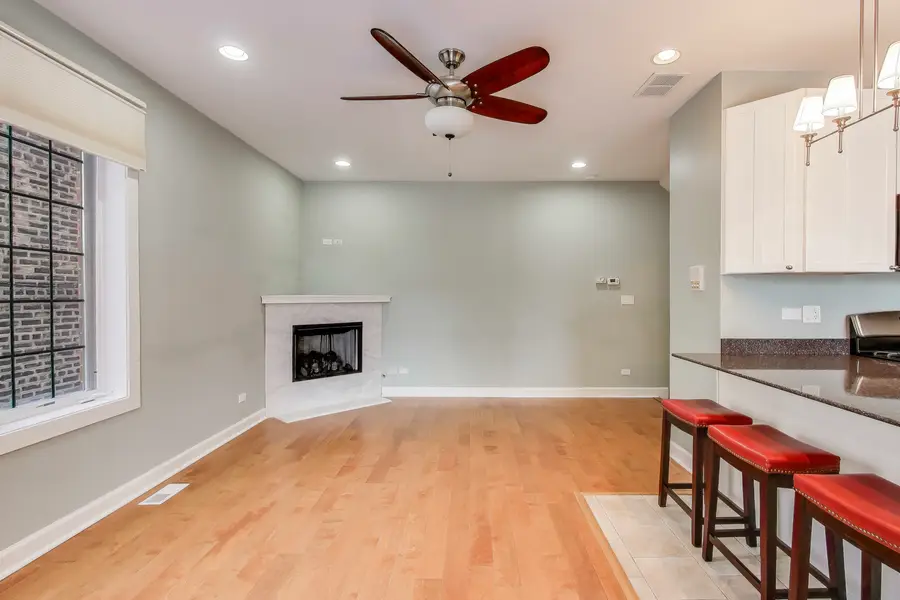 1416 W Farwell Avenue #1R, Chicago, IL 60626 - #3