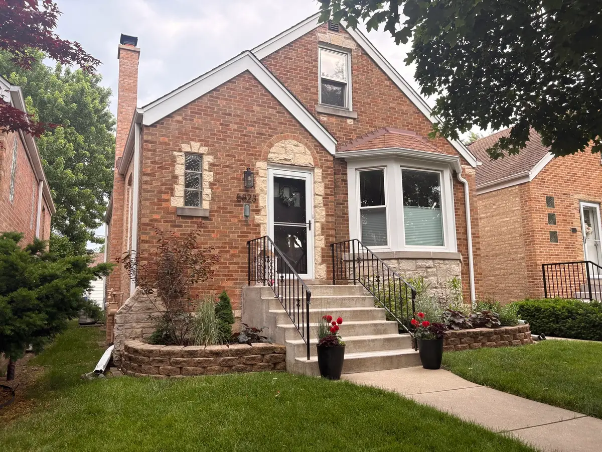 5823 N Merrimac Avenue, Chicago, IL 60646 - #1