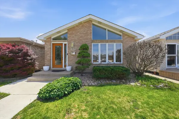 7027 W 64th Place, Chicago, IL 60638