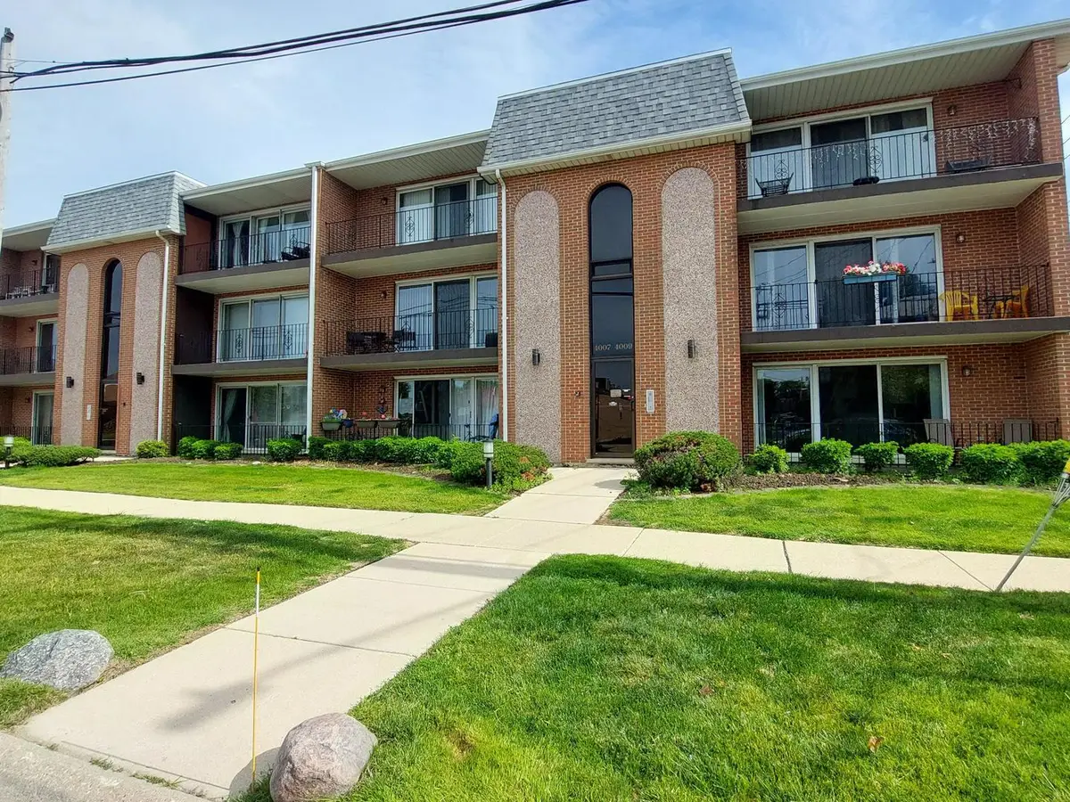 4009 W 105th Street, Oak Lawn, IL 60453 - #1