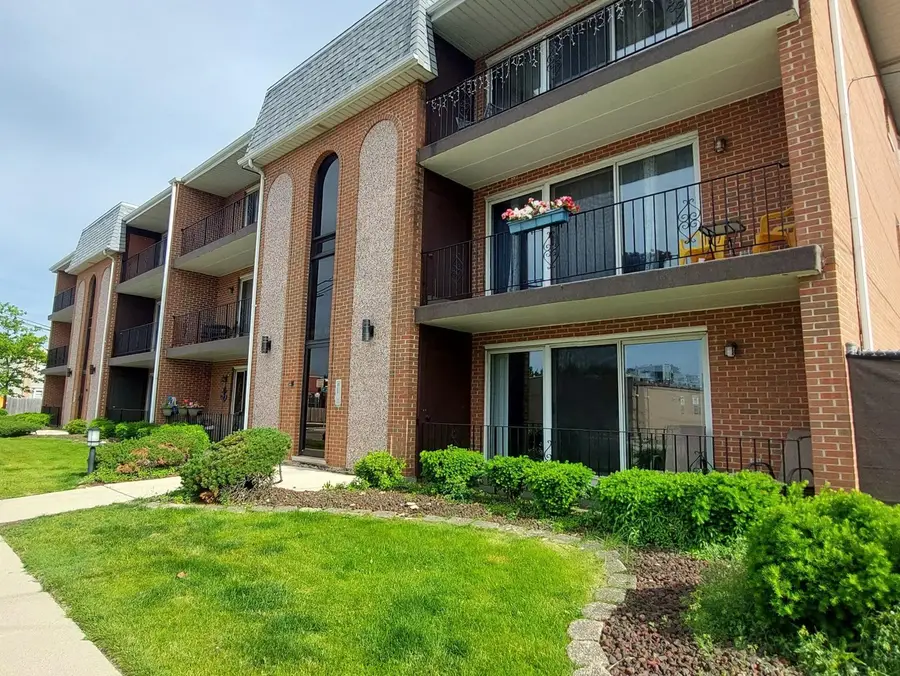4009 W 105th Street, Oak Lawn, IL 60453 - #2