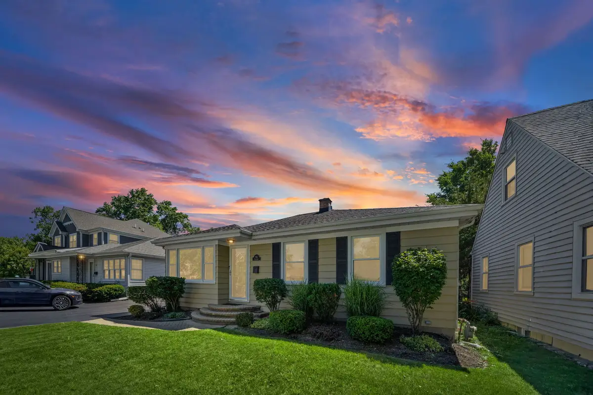 931 N Fernandez Avenue, Arlington Heights, IL 60004 - #1