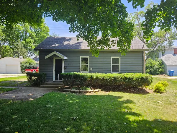 44 1/2 N Market Street, Momence, IL 60954