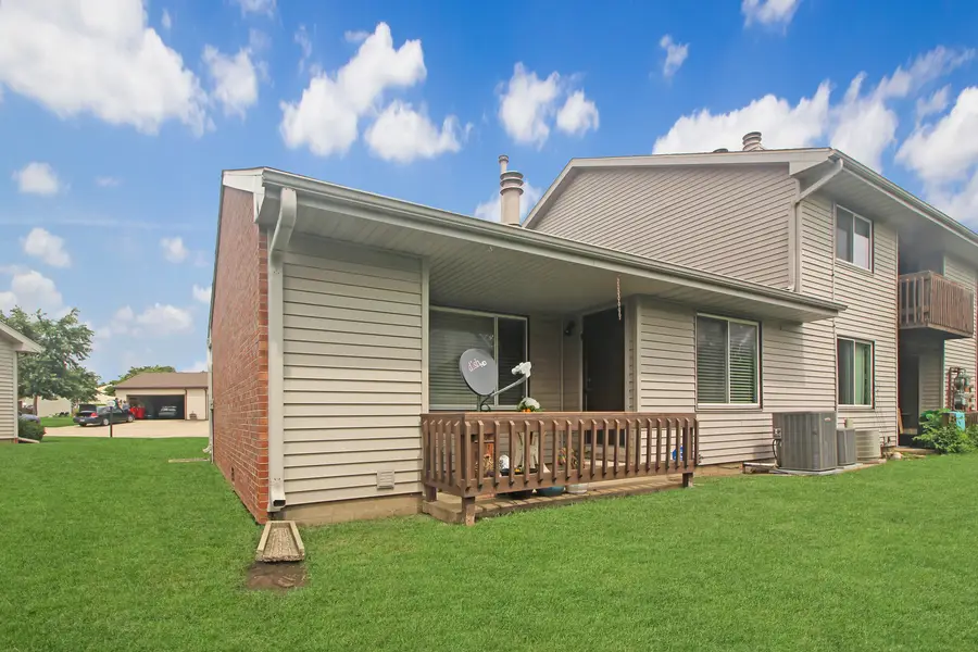 915 Laura Drive, Champaign, IL 61822 - #2