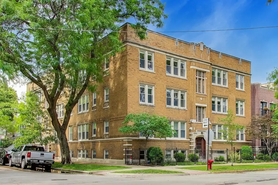 1624 W Grace Street #1, Chicago, IL 60613 - #2