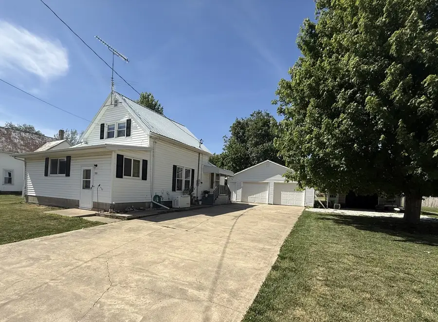 302 South Street, Bradford, IL 61421 - #2
