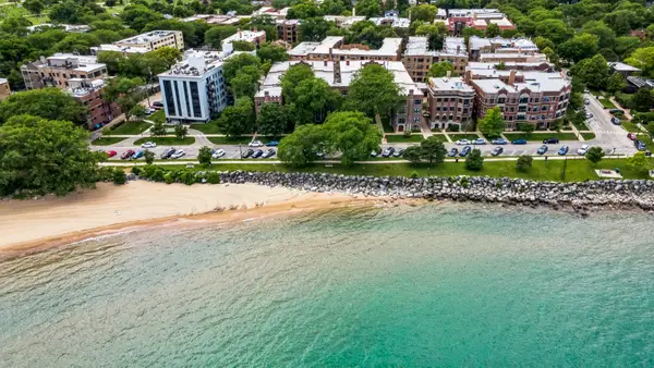 598 Sheridan Square #2W, Evanston, IL 60202