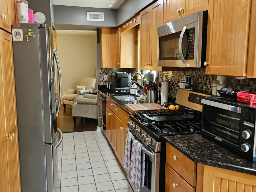 807 Kansas Street, Carol Stream, IL 60188 - #2