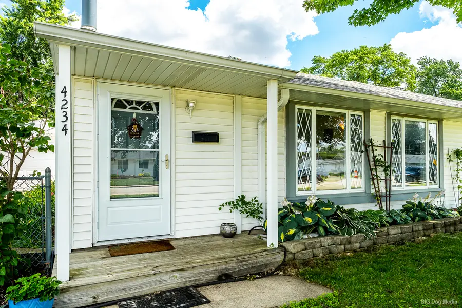 4234 W 90th Place, Hometown, IL 60456 - #3