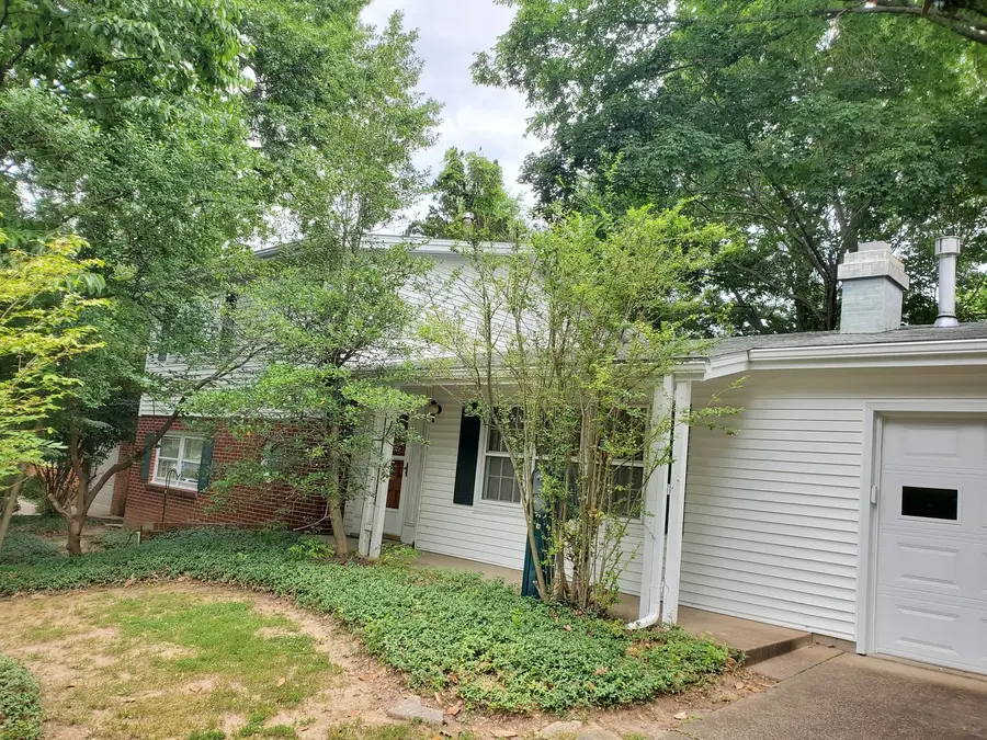 807 S Glenview Drive, Carbondale, IL 62901 - #2