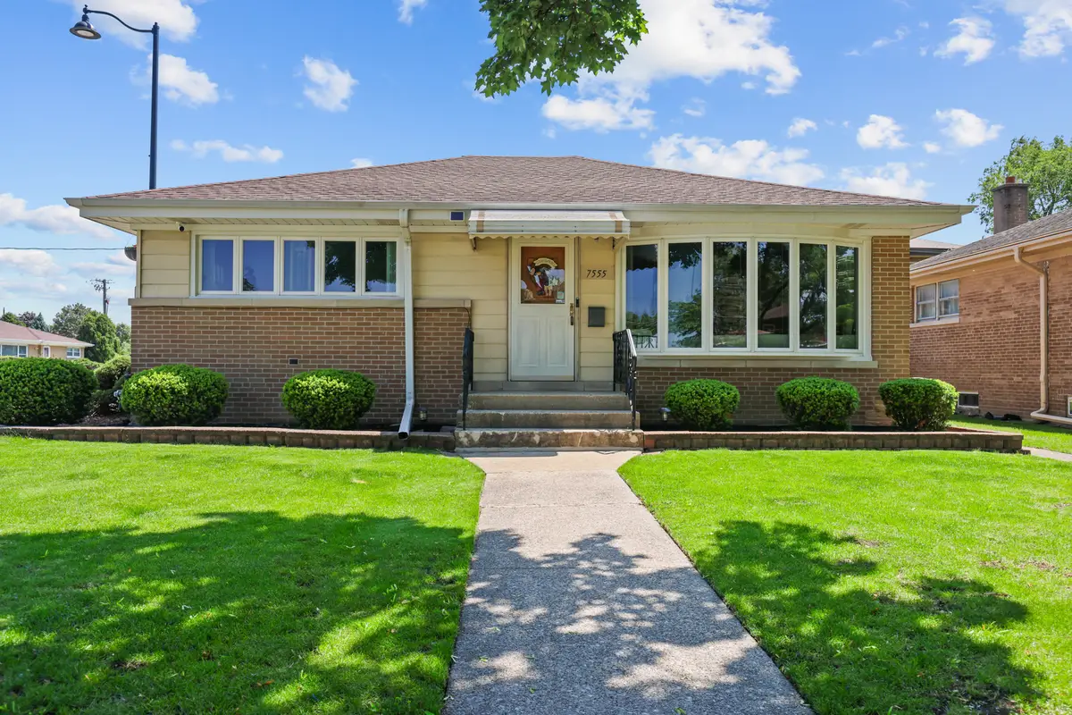 7555 N Neva Avenue, Niles, IL 60714 - #1