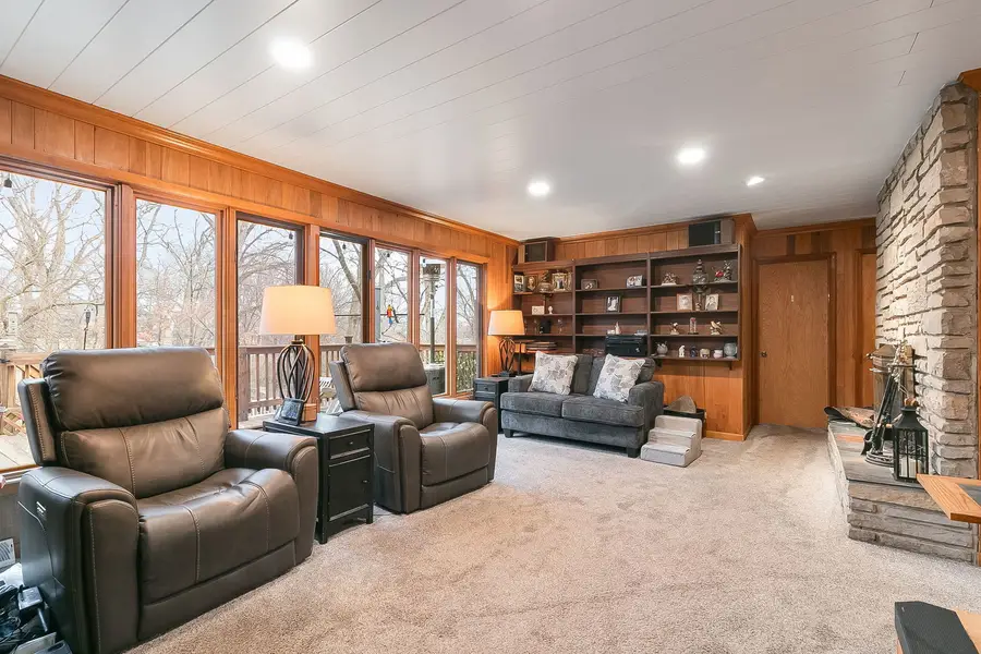 9215 S 83rd Avenue, Hickory Hills, IL 60457 - #3