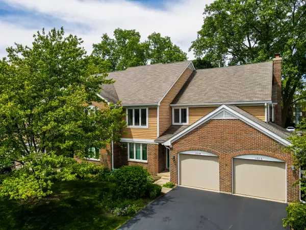 1608 E Clayton Court #1608, Arlington Heights, IL 60004