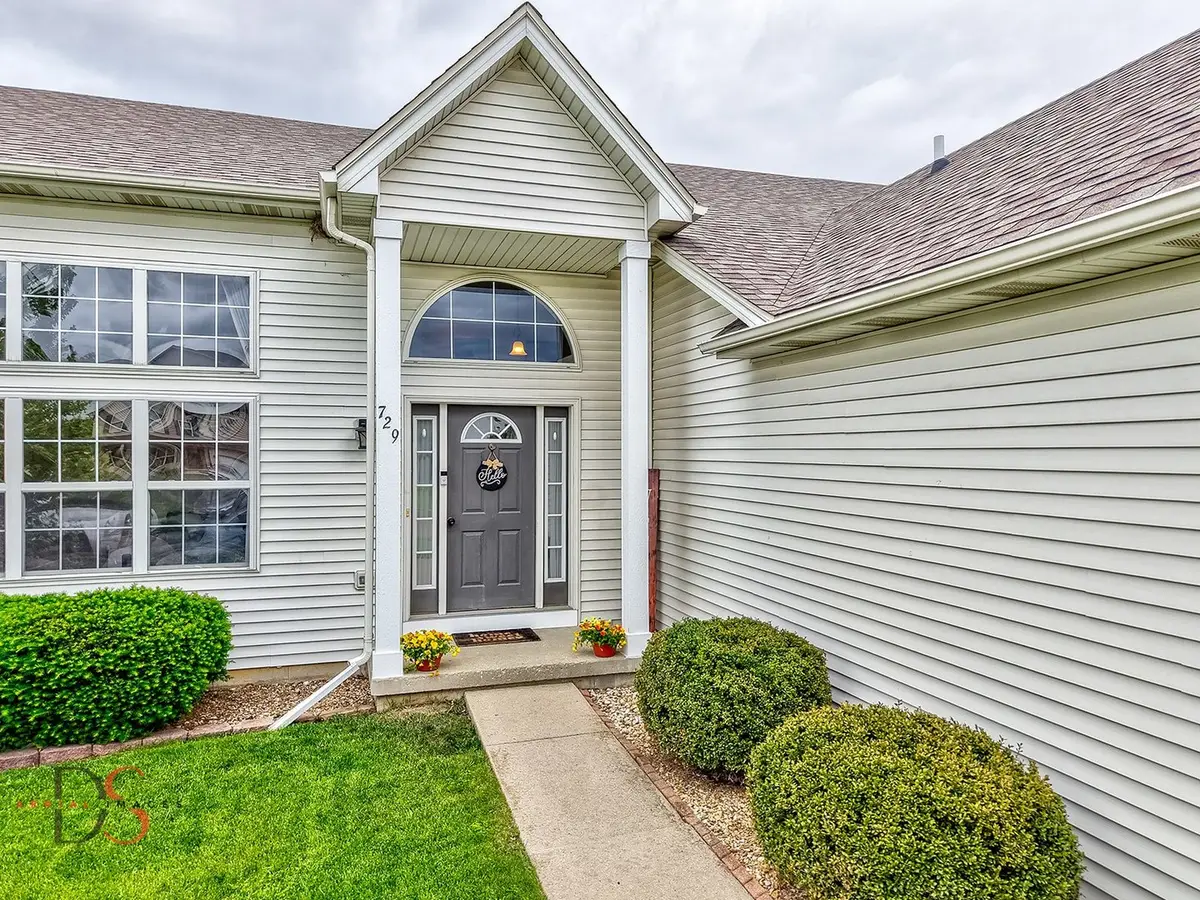 729 River Edge Circle, Ottawa, IL 61350 - #1