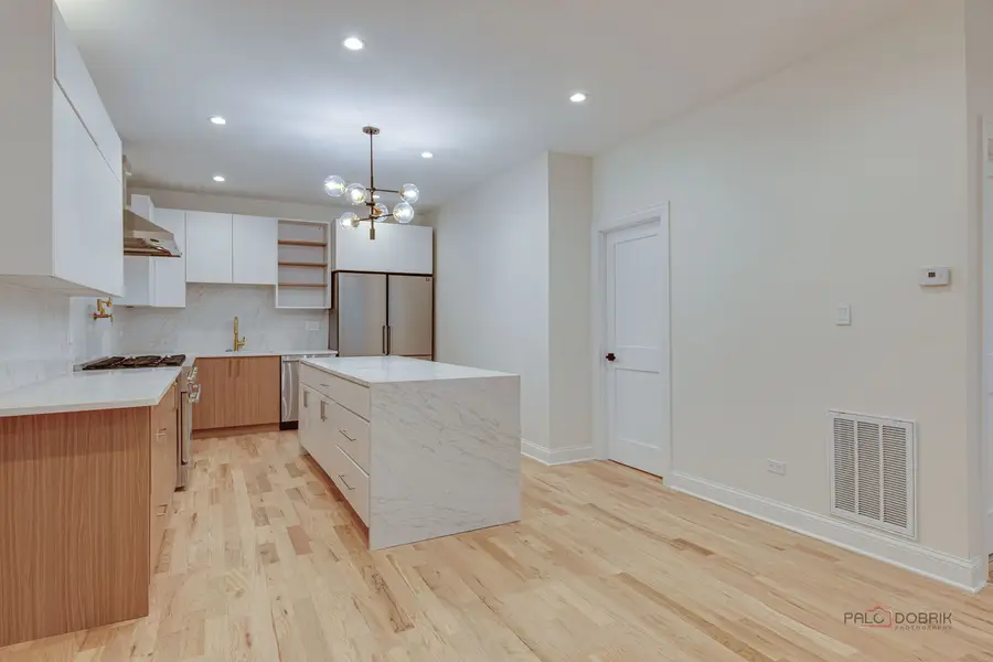 1826 W Farragut Avenue, Chicago, IL 60640 - #3
