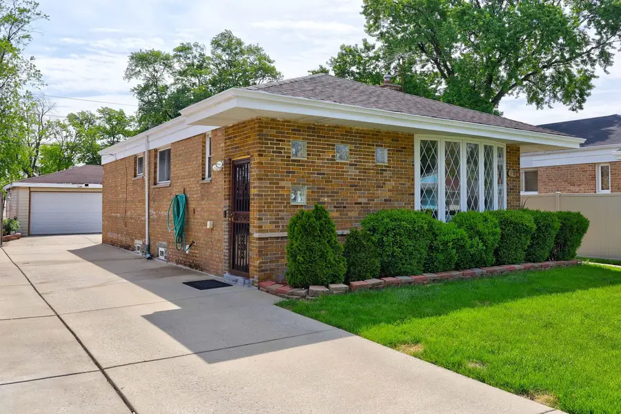 109 Rice Avenue, Bellwood, IL 60104 - #3