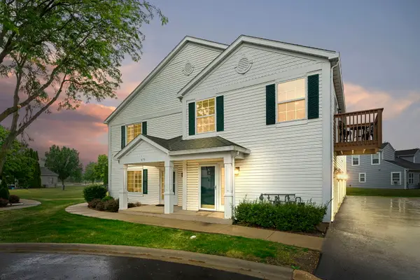 696 Fieldcrest Drive #C, South Elgin, IL 60177