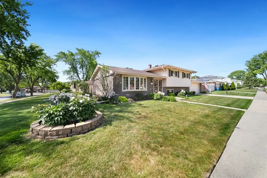 365 W Myrick Avenue, Addison, IL 60101 - #2
