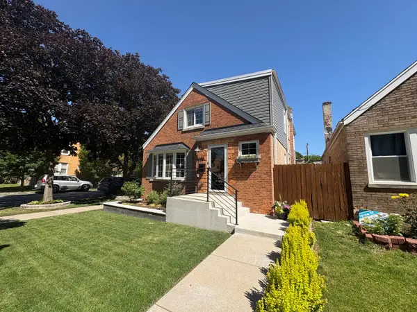 5058 W Wrightwood Avenue, Chicago, IL 60639