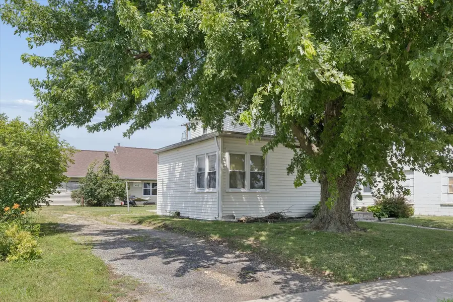 406 11th Street, De Witt, IA 52742 - #2