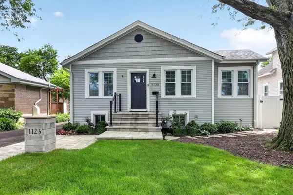 1123 Santa Rosa Avenue, Wheaton, IL 60187