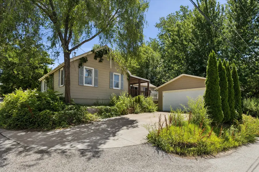 2532 Roberts Street, Bettendorf, IA 52722 - #3