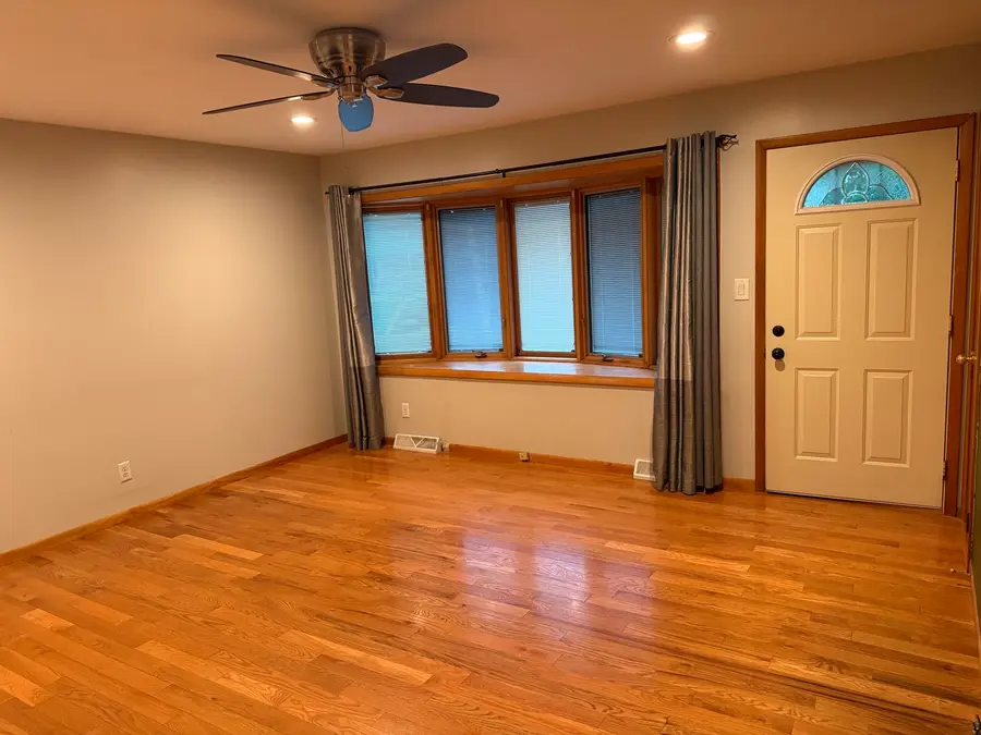 1421 25th Street, Peru, IL 61354 - #3