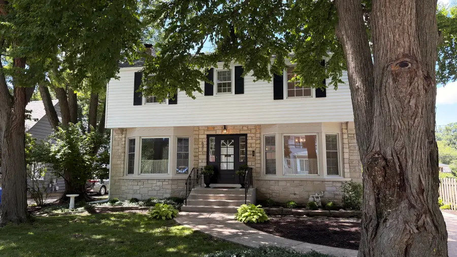 622 N President Street, Wheaton, IL 60187 - #2