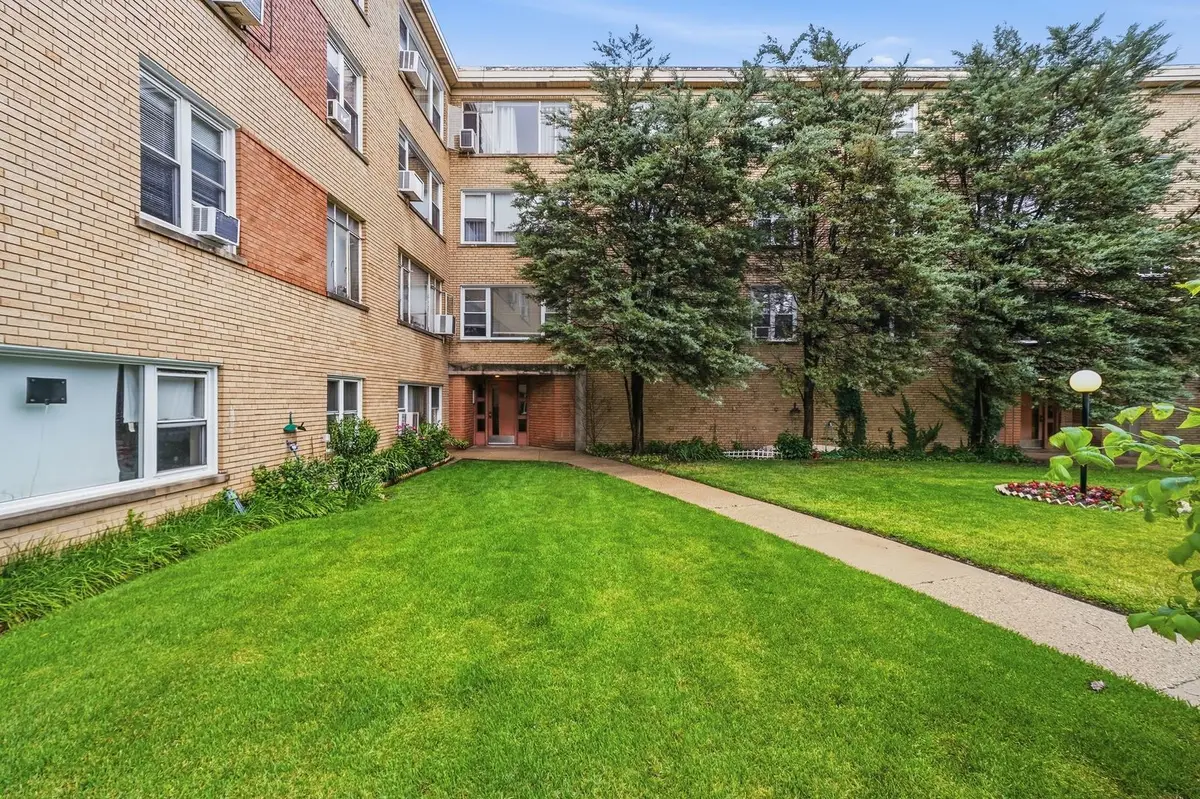 6031 N Damen Avenue #307, Chicago, IL 60659 - #1