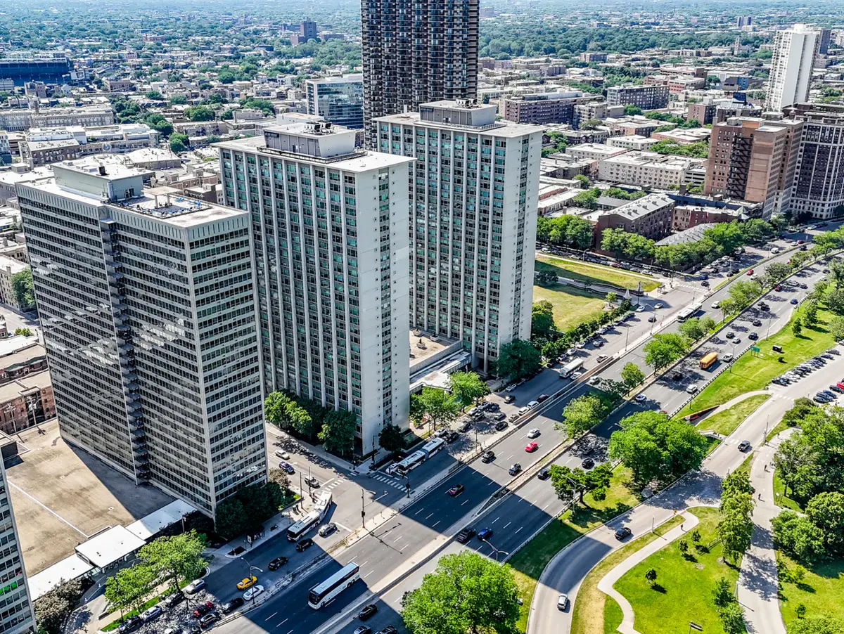 3600 N Lake Shore Drive #2701, Chicago, IL 60613 - #1