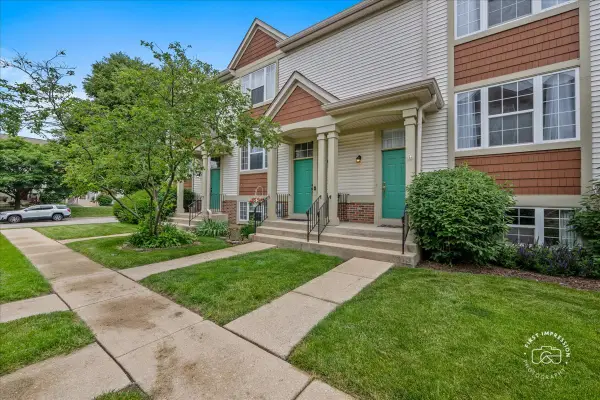 1637 Orchard Court, West Chicago, IL 60185