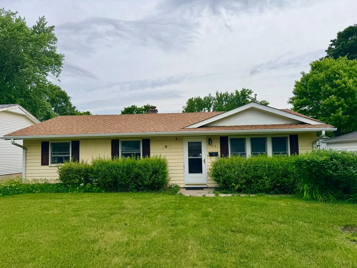 213 River Drive, Dekalb, IL 60115 - #1
