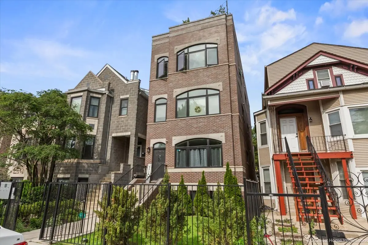 824 S Bell Avenue #1, Chicago, IL 60612 - #1