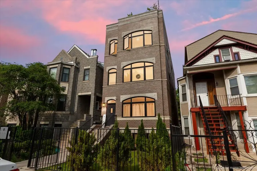 824 S Bell Avenue #1, Chicago, IL 60612 - #2