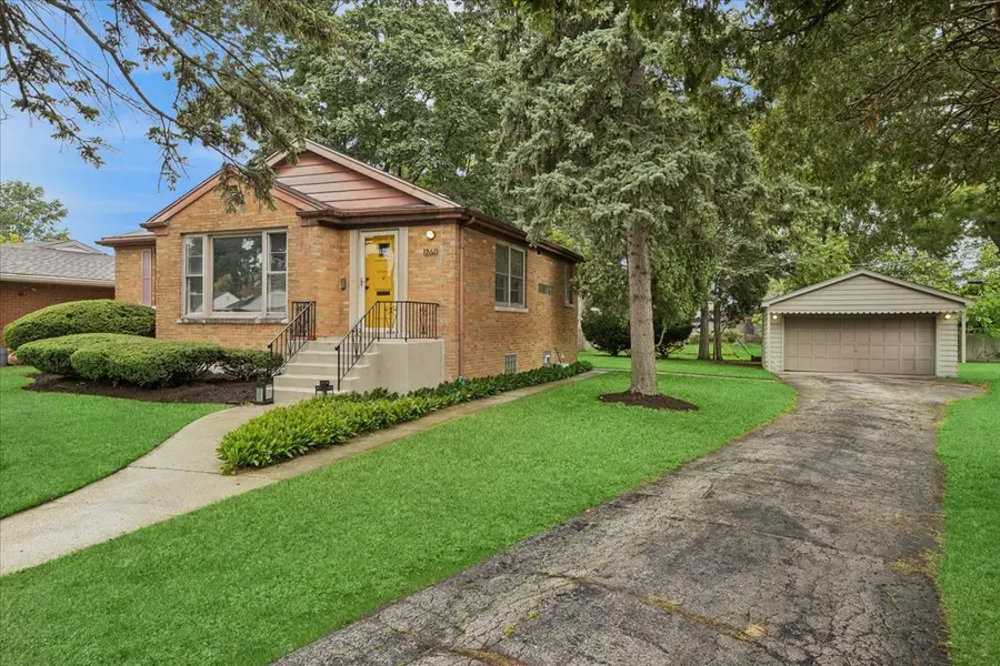 1260 Portsmouth Avenue, Westchester, IL 60154 - #2
