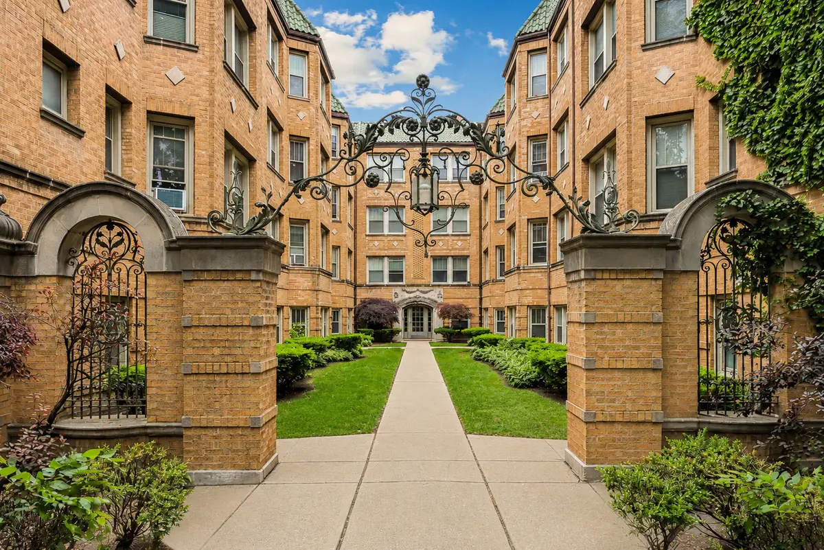 854 Washington Boulevard #3, Oak Park, IL 60302 - #1
