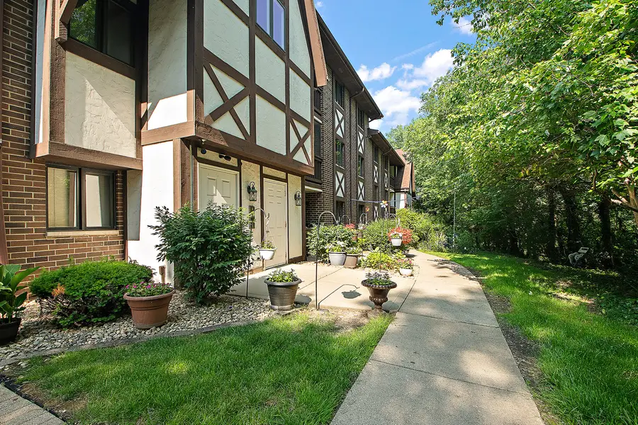 8425 W 95th Street #27, Hickory Hills, IL 60457 - #2