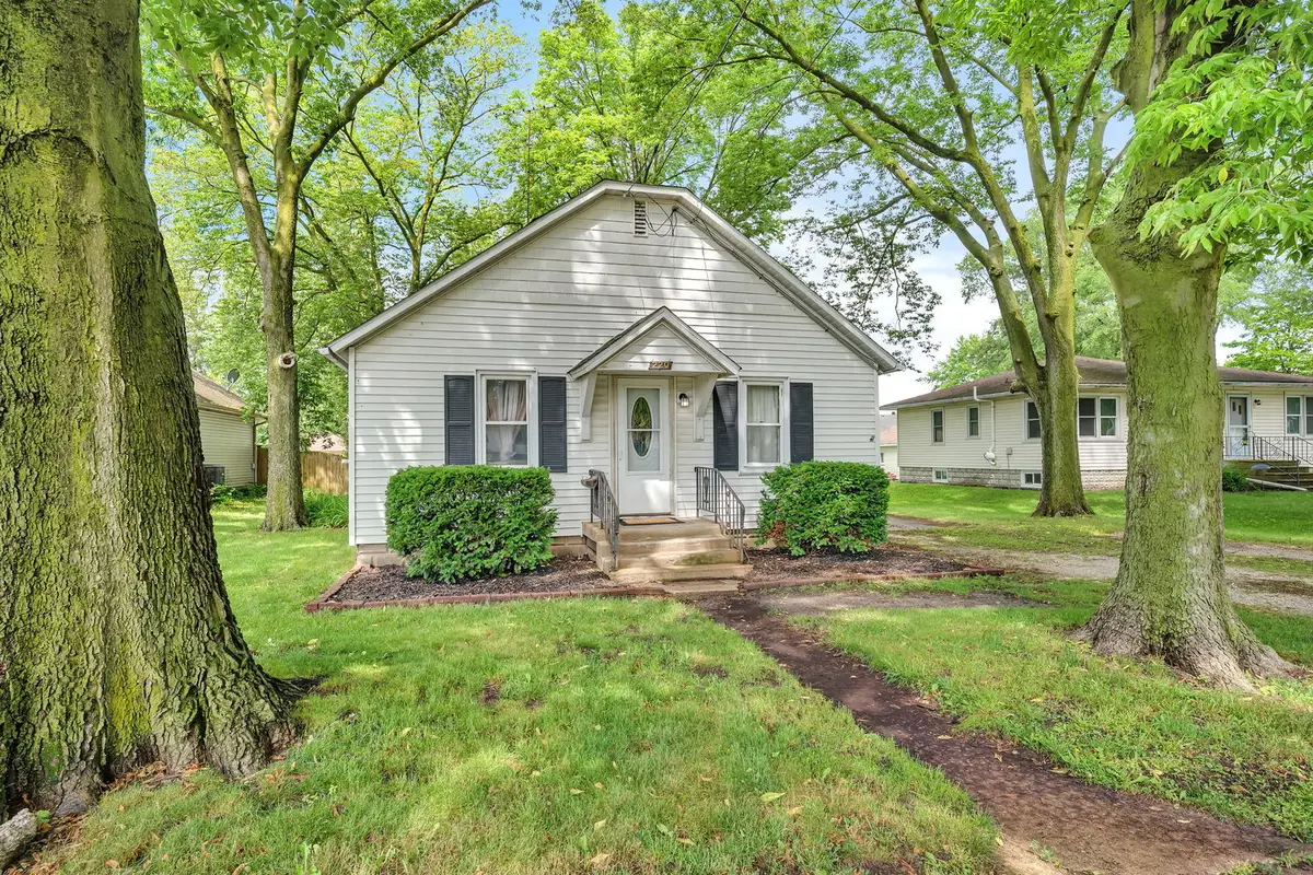 220 S Marguerite Street, Coal City, IL 60416 - #1