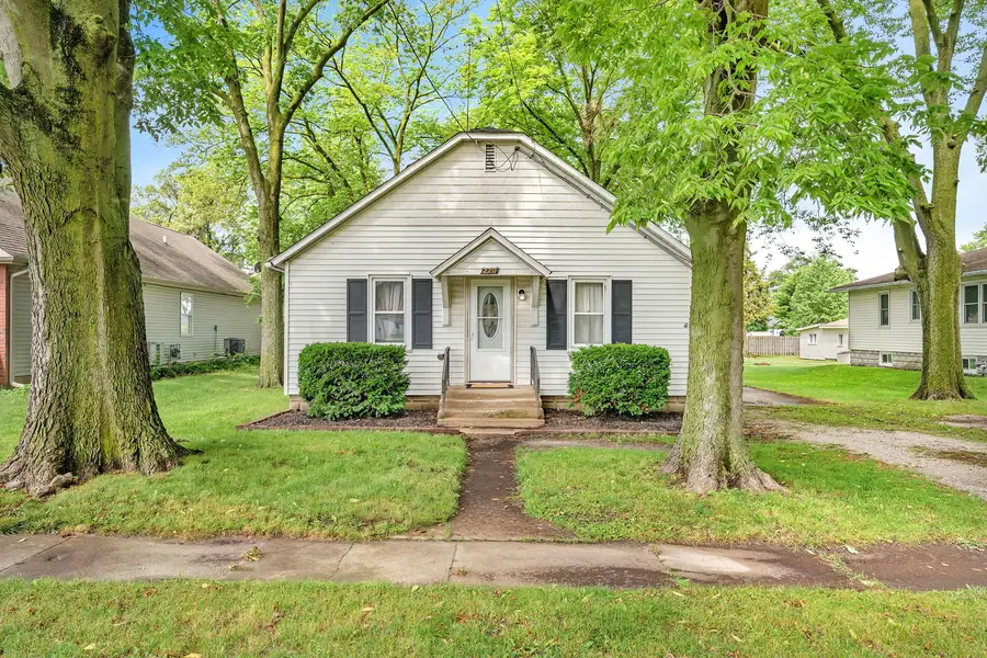220 S Marguerite Street, Coal City, IL 60416 - #2