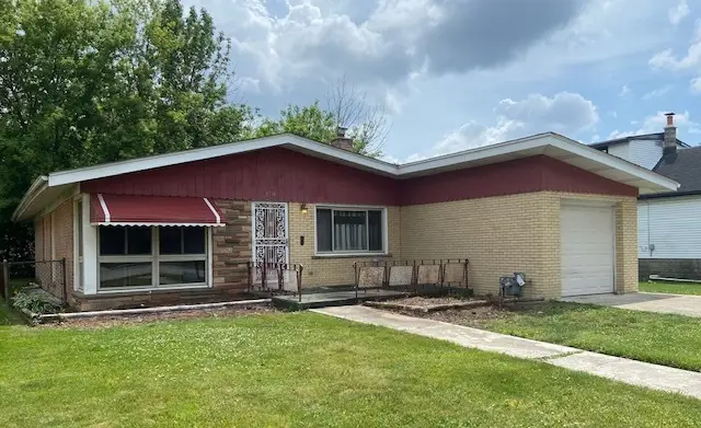 8741 S Washtenaw Avenue, Evergreen Park, IL 60805 - #2