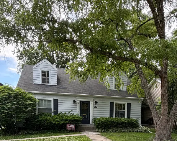 252 Middaugh Road, Clarendon Hills, IL 60514
