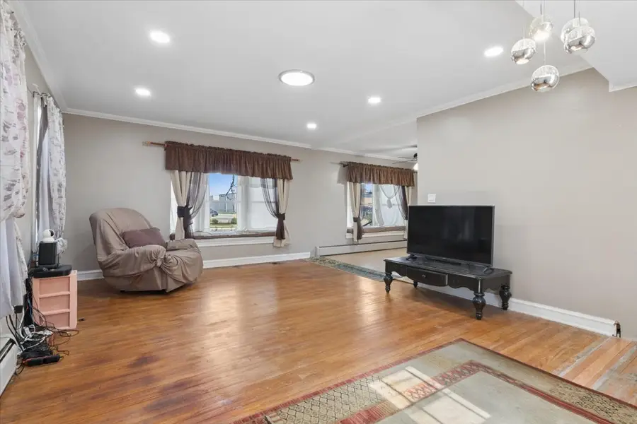 8233 Austin Avenue, Morton Grove, IL 60053 - #3
