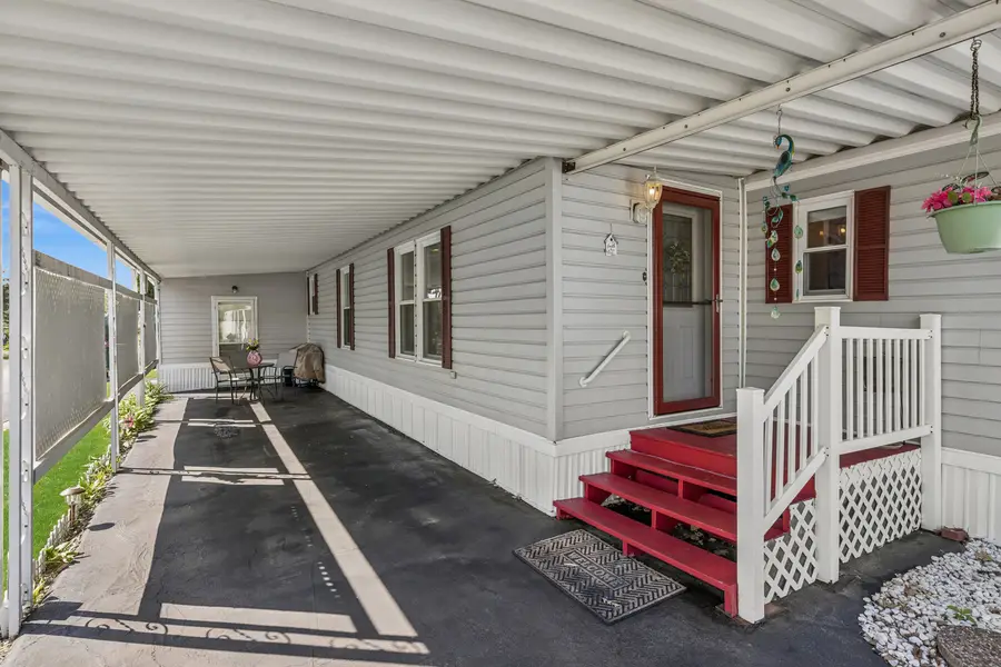 818 Oakbrook Drive, Crystal Lake, IL 60014 - #2