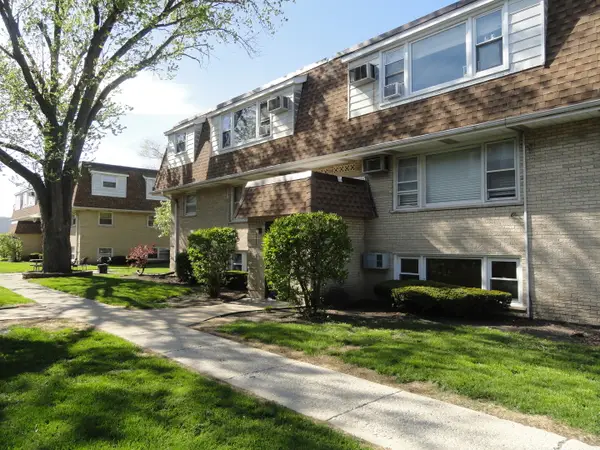 9907 W 58th Street #1, Countryside, IL 60525